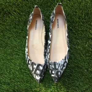 Diesel pointed flats